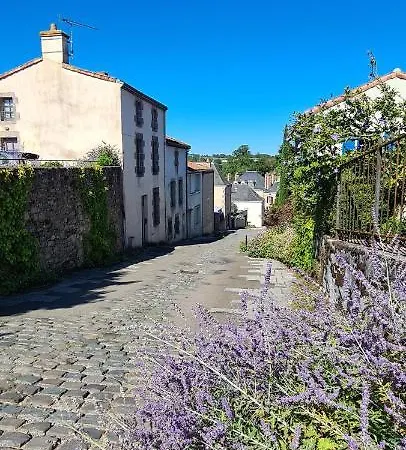 Dom wakacyjny Maison Huchet A 10min Du Parc Le Puy Dufou Mallievre