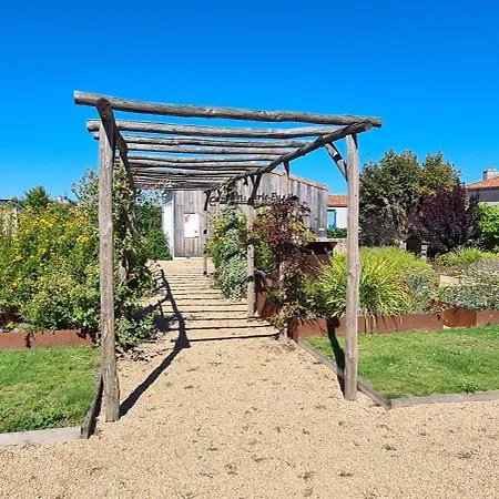 Maison Huchet A 10min Du Parc Le Puy Dufou Dom wakacyjny *