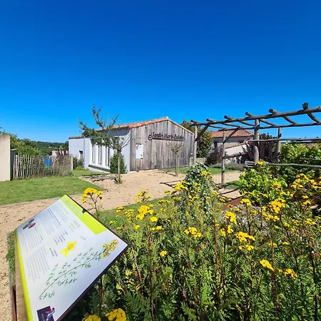 Dom wakacyjny Maison Huchet A 10min Du Parc Le Puy Dufou Mallievre