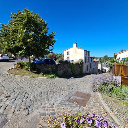 Dom wakacyjny Maison Huchet A 10min Du Parc Le Puy Dufou *