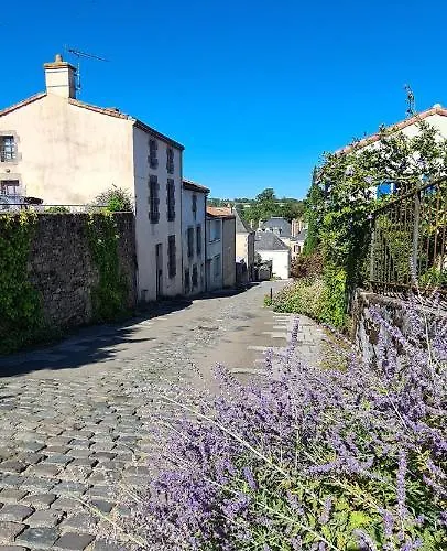 Сasa de vacaciones Maison Huchet A 10min Du Parc Le Puy Dufou Mallievre
