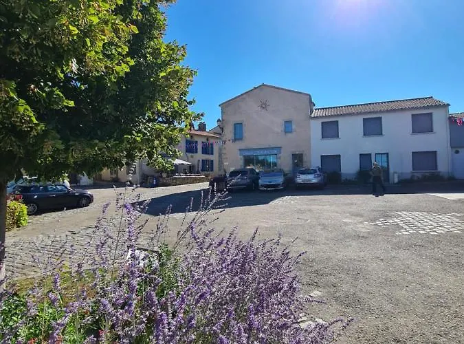 Maison Huchet A 10min Du Parc Le Puy Dufou Сasa de vacaciones *